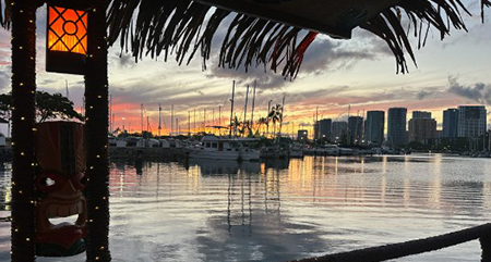 Da Tiki Queen Waikiki | Tiki Boat Cruises