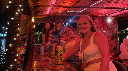 Da Tiki Queen Waikiki | Tiki Boat Cruises